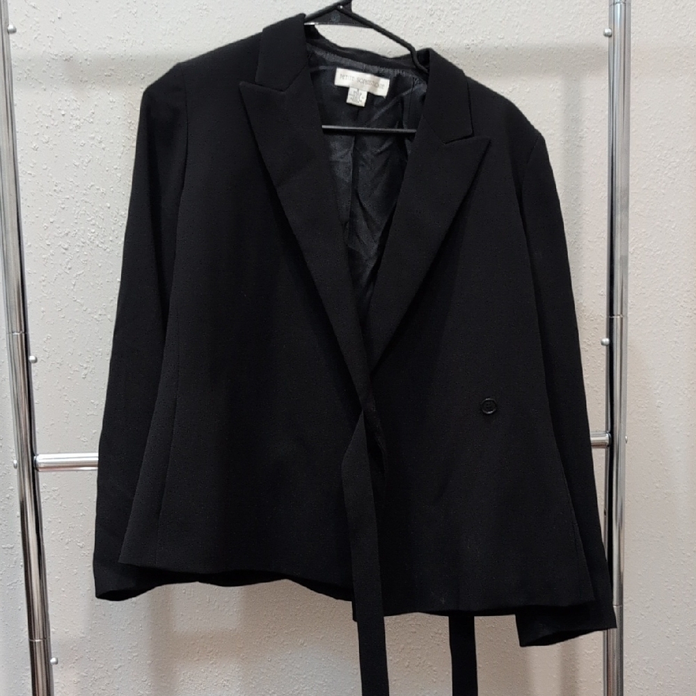 Petite Sophisticate Elegant Black Blazer